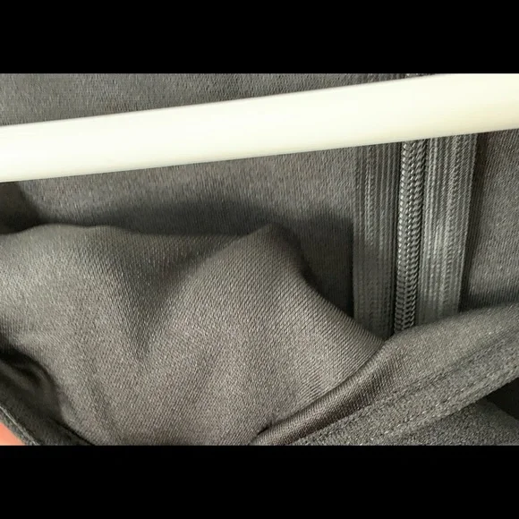 Short sleeve short black comfortable dress. - Picture 7 of 9